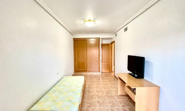 Herverkoop - Detached Villa -
Almoradi - Almoradi - Town