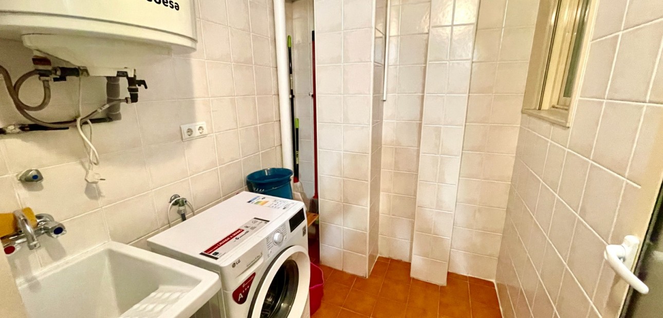 Herverkoop - Detached Villa -
Almoradi - Almoradi - Town
