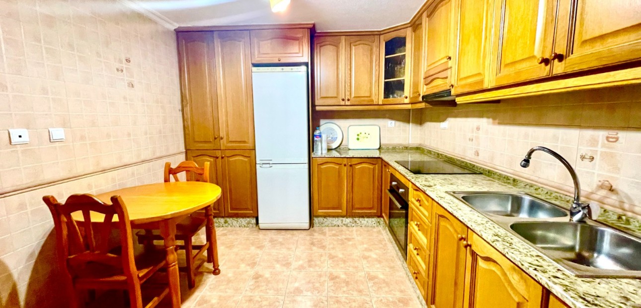 Herverkoop - Detached Villa -
Almoradi - Almoradi - Town