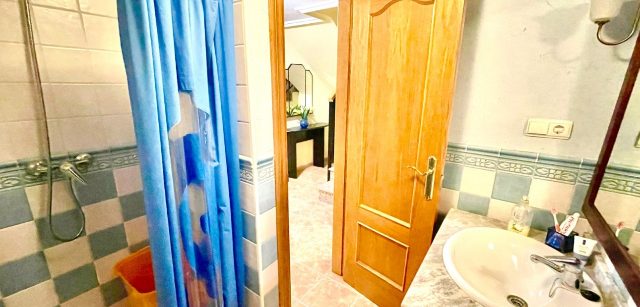 Herverkoop - Detached Villa -
Almoradi - Almoradi - Town