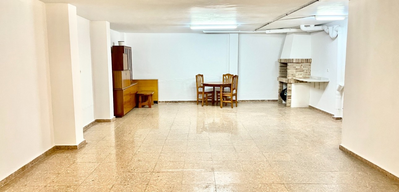 Herverkoop - Detached Villa -
Almoradi - Almoradi - Town
