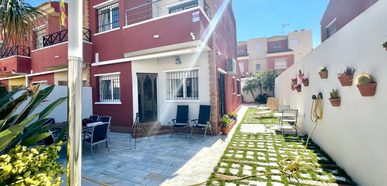 Sale - Townhouse -
Torre de La Horadada - Torre de la Horadada