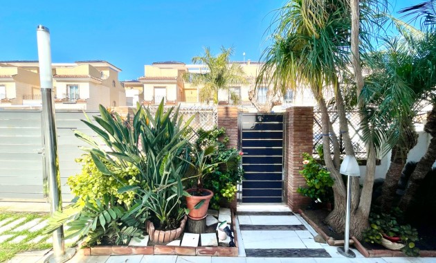 Sale - Townhouse -
Torre de La Horadada - Torre de la Horadada