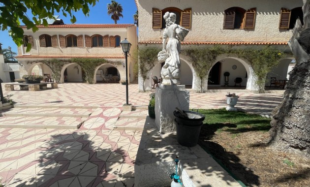 Sale - Country Property -
Elda