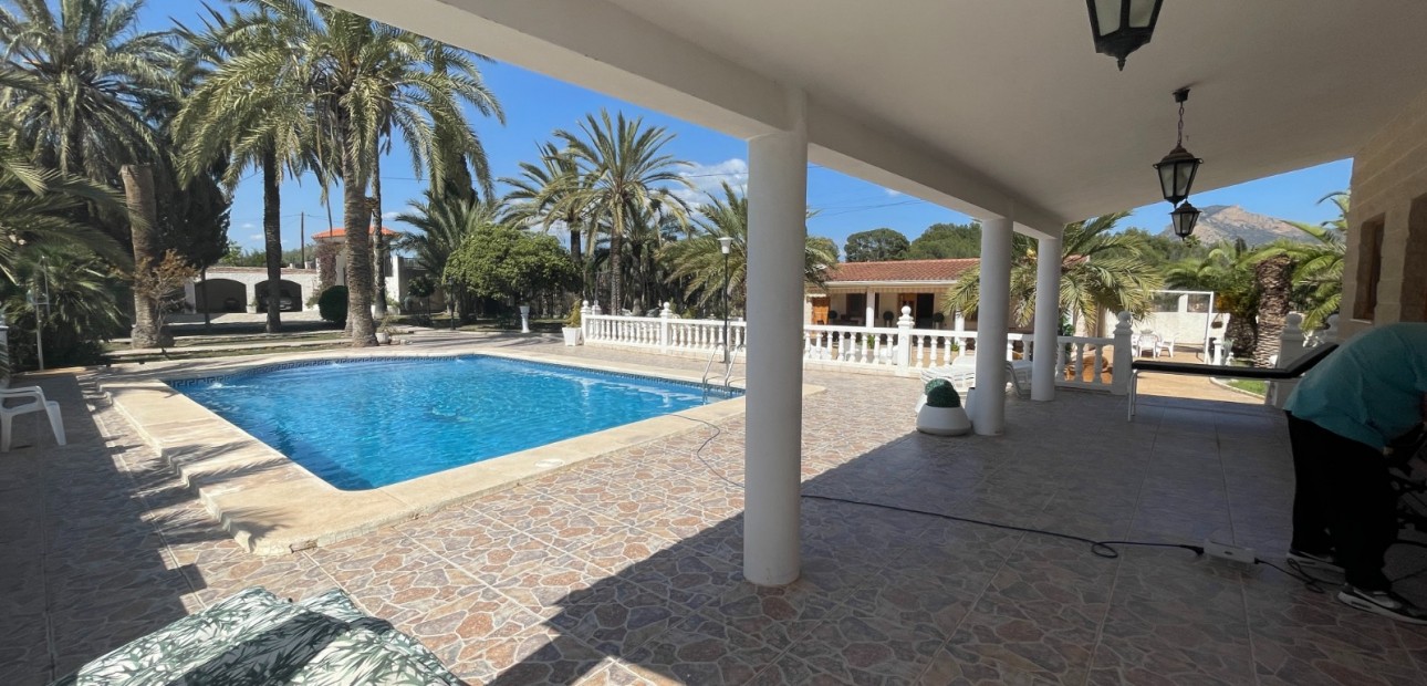 Sale - Country Property -
Elda