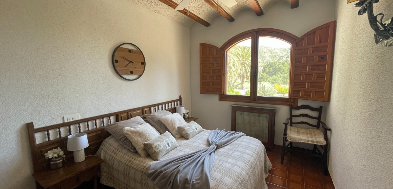 Sale - Country Property -
Elda
