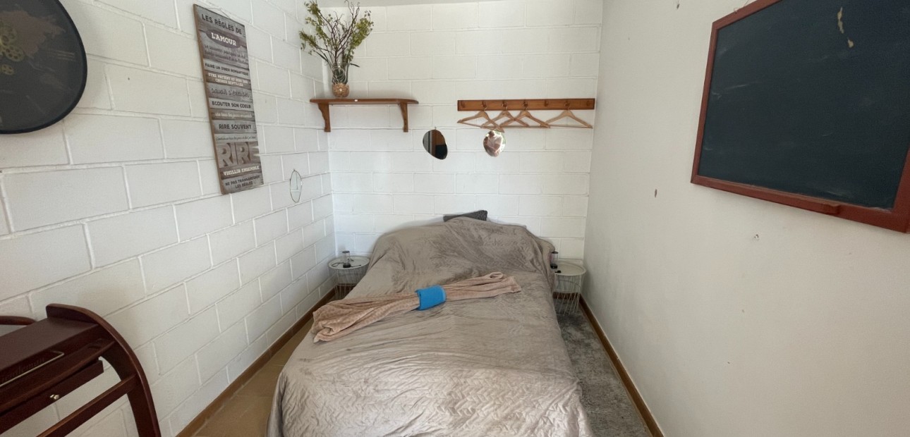 Sale - Country Property -
Elda