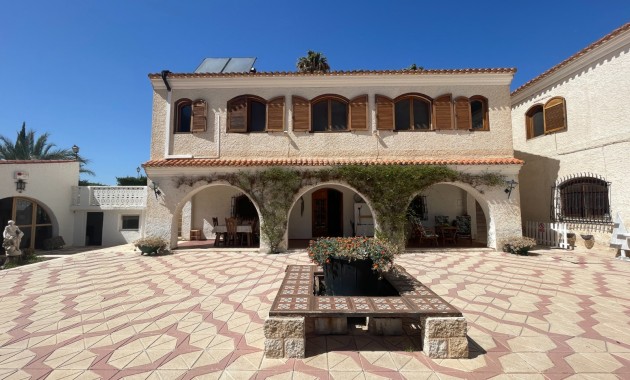 Sale - Country Property -
Elda