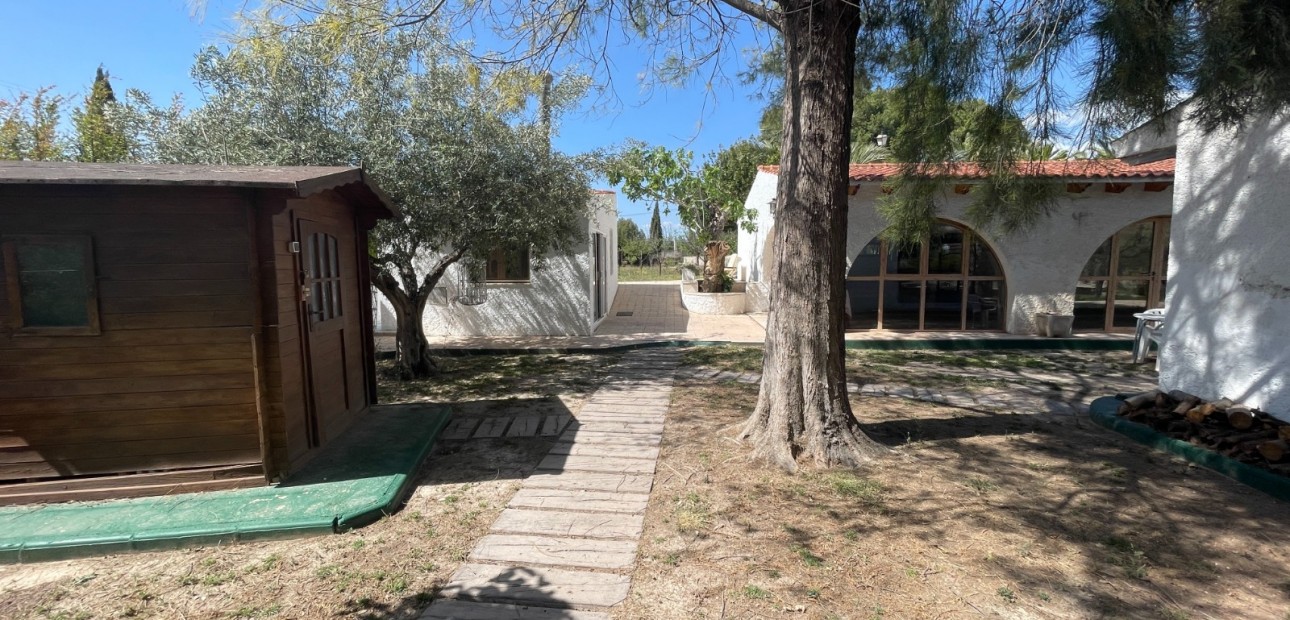 Sale - Country Property -
Elda
