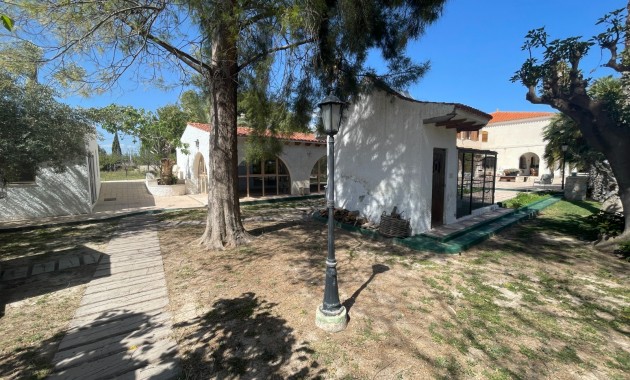 Sale - Country Property -
Elda