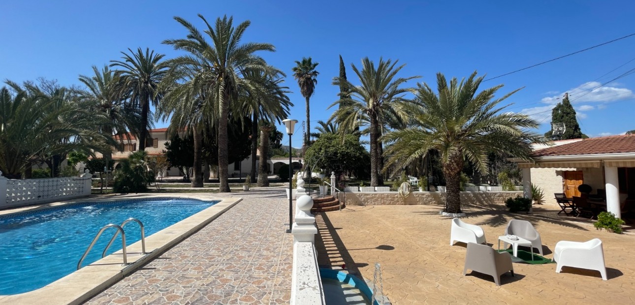 Sale - Country Property -
Elda