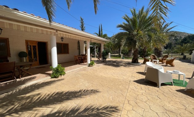 Sale - Country Property -
Elda