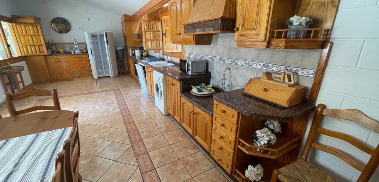 Sale - Country Property -
Elda