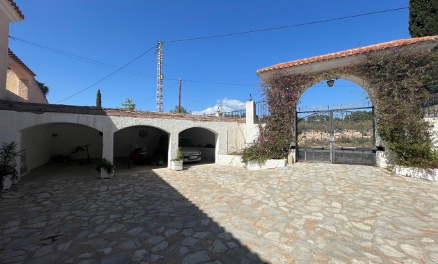 Sale - Country Property -
Elda