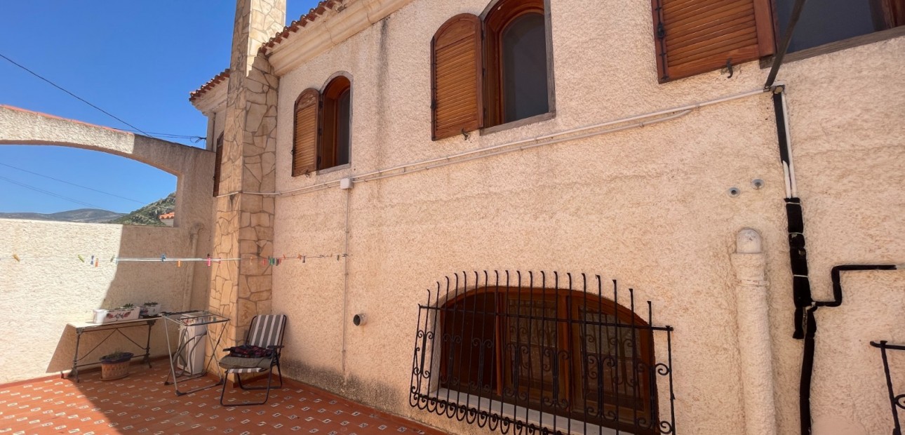 Sale - Country Property -
Elda