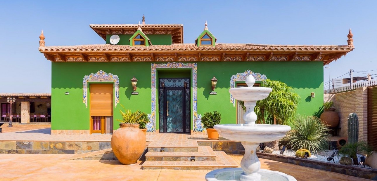 Herverkoop - Country Property -
Almoradi - Almoradi - Town