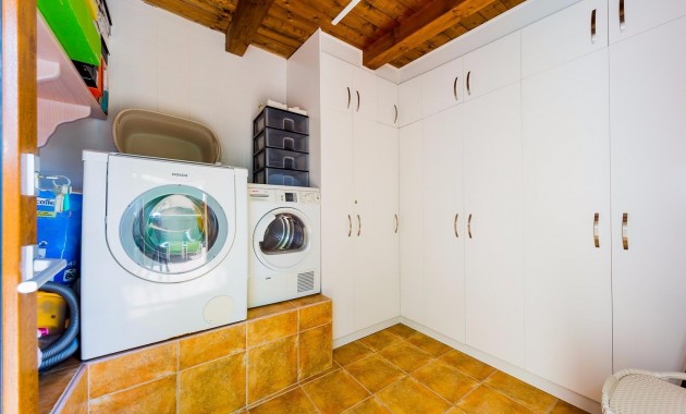 Herverkoop - Country Property -
Almoradi - Almoradi - Town