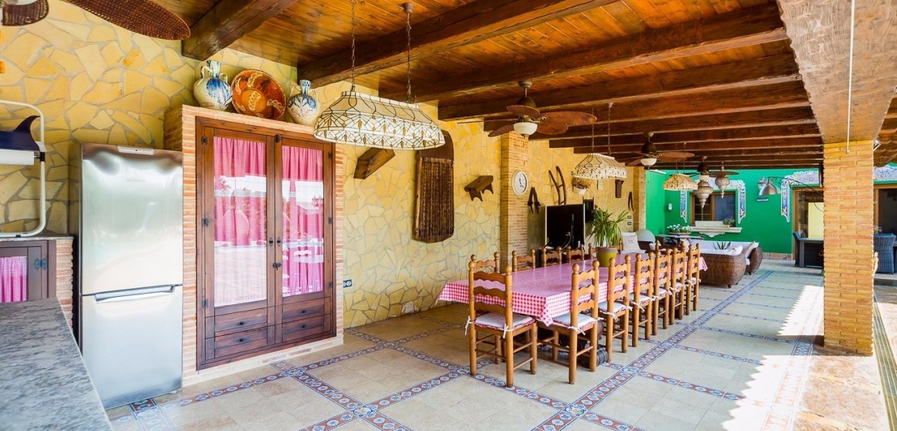 Herverkoop - Country Property -
Almoradi - Almoradi - Town