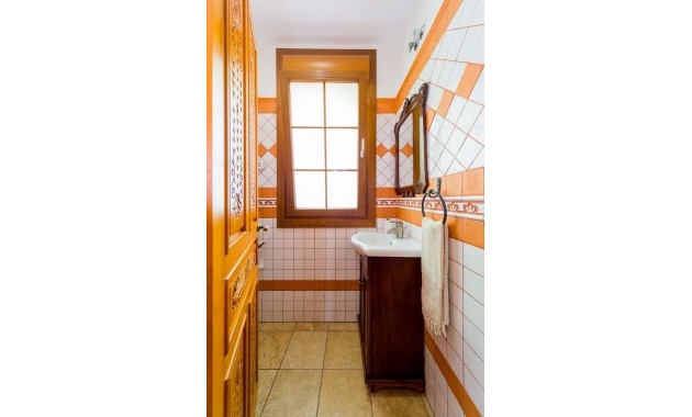 Herverkoop - Country Property -
Almoradi - Almoradi - Town