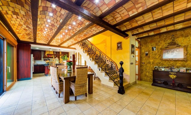 Herverkoop - Country Property -
Almoradi - Almoradi - Town