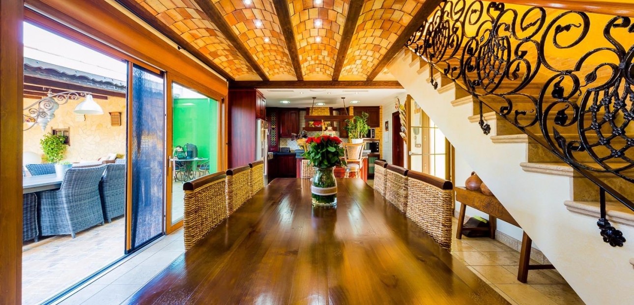 Herverkoop - Country Property -
Almoradi - Almoradi - Town