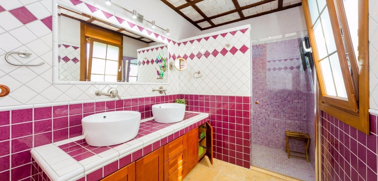 Herverkoop - Country Property -
Almoradi - Almoradi - Town