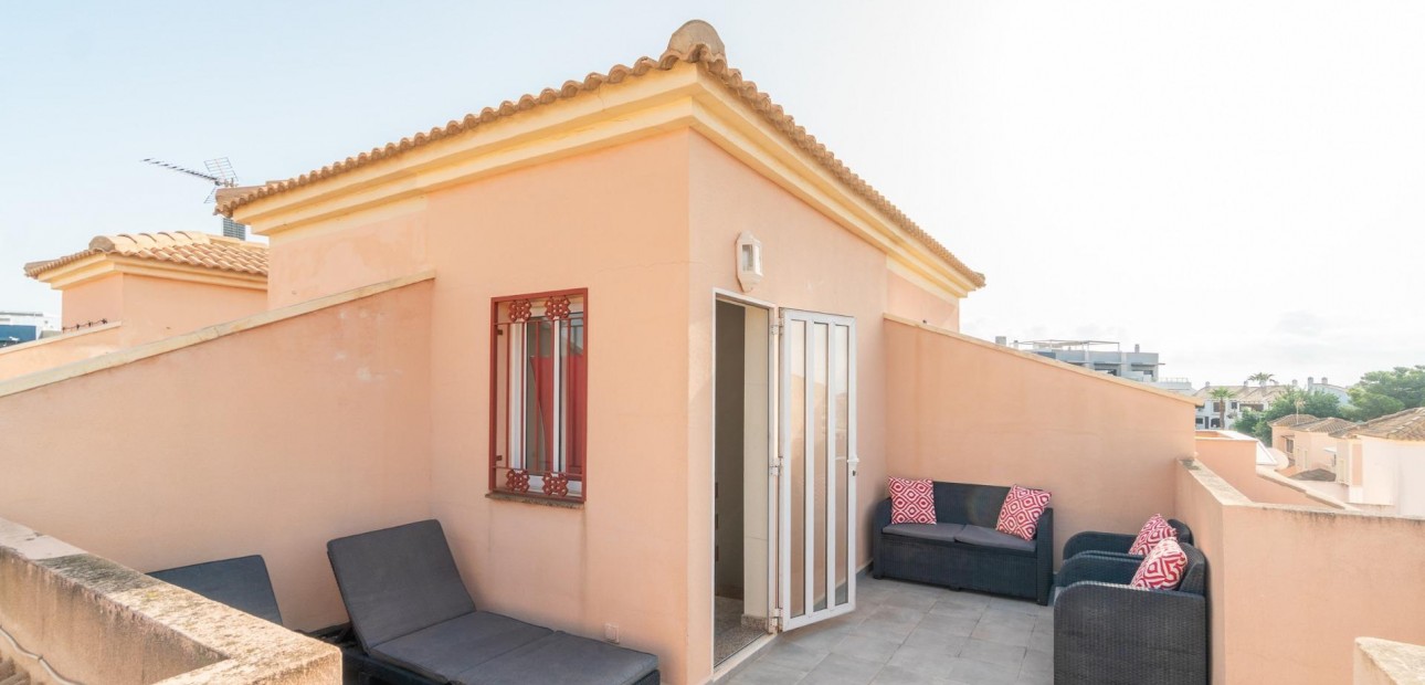 Herverkoop - Terraced house -
Orihuela Costa - La Zenia