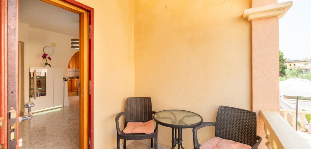 Herverkoop - Terraced house -
Orihuela Costa - La Zenia