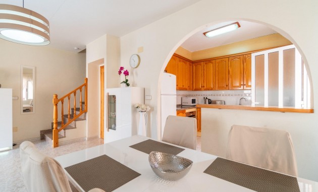 Herverkoop - Terraced house -
Orihuela Costa - La Zenia