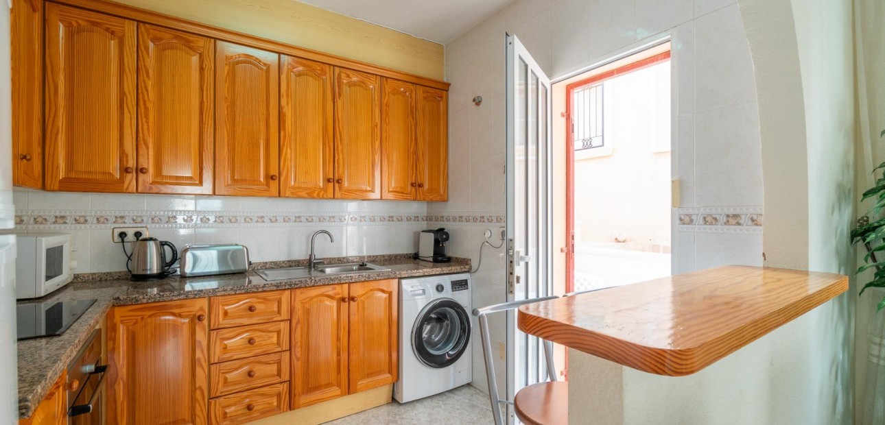 Herverkoop - Terraced house -
Orihuela Costa - La Zenia