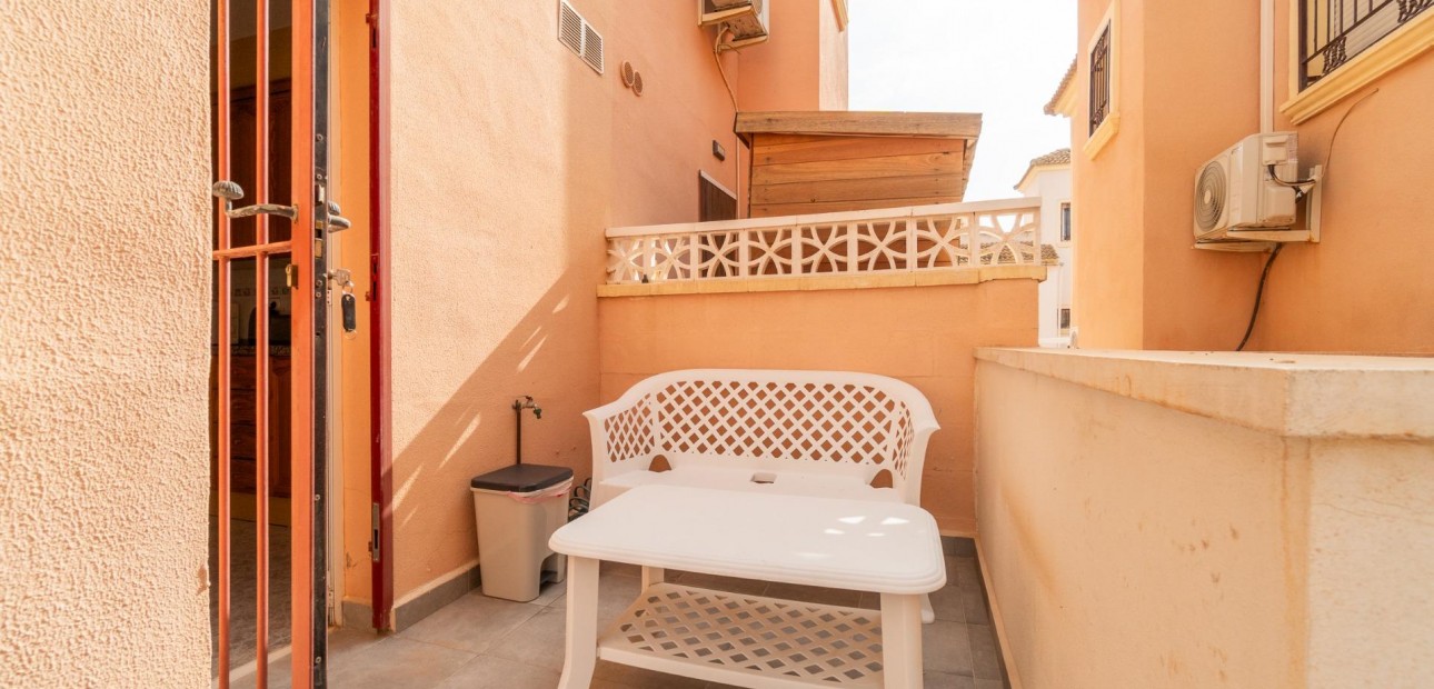 Herverkoop - Terraced house -
Orihuela Costa - La Zenia