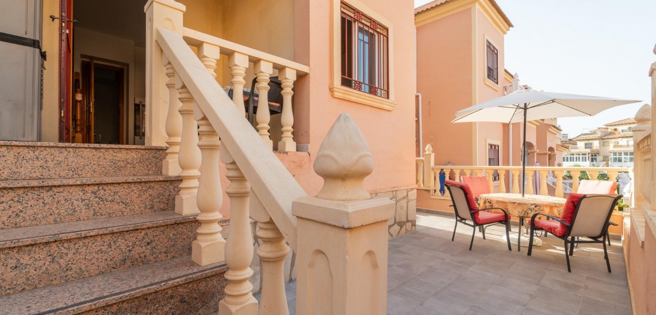 Herverkoop - Terraced house -
Orihuela Costa - La Zenia