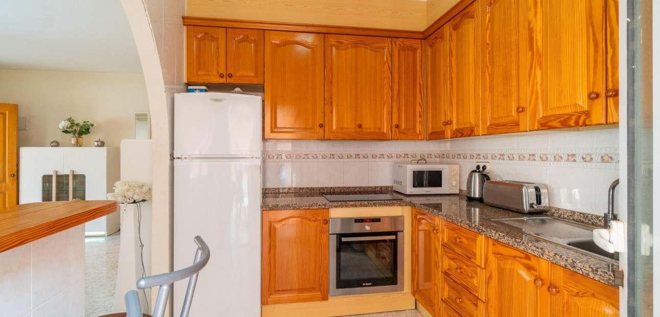 Herverkoop - Terraced house -
Orihuela Costa - La Zenia