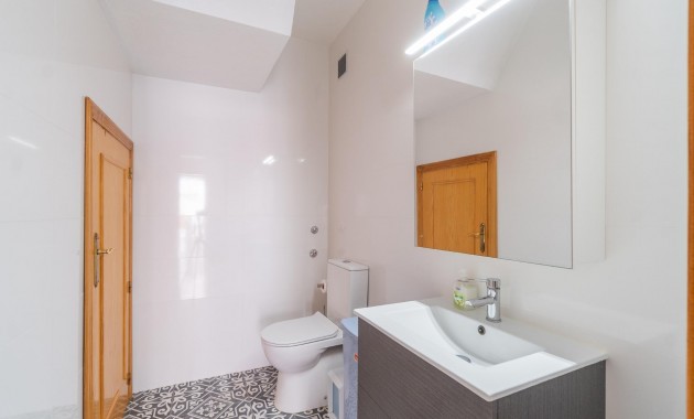 Herverkoop - Terraced house -
Orihuela Costa - La Zenia