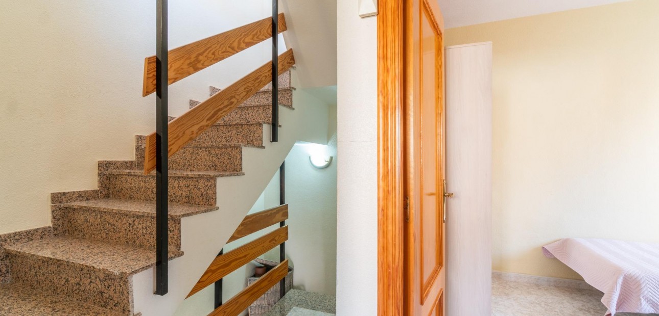 Herverkoop - Terraced house -
Orihuela Costa - La Zenia