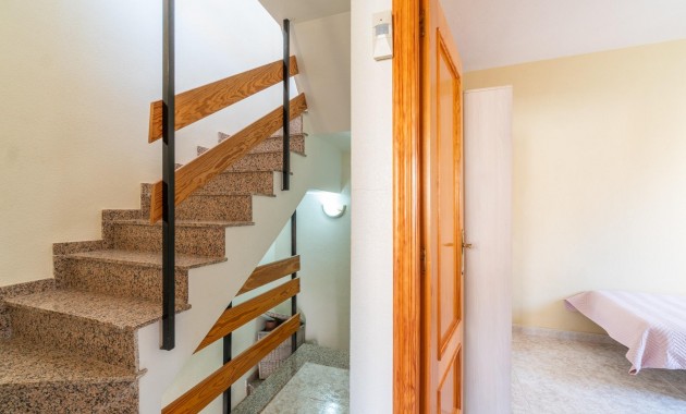 Herverkoop - Terraced house -
Orihuela Costa - La Zenia