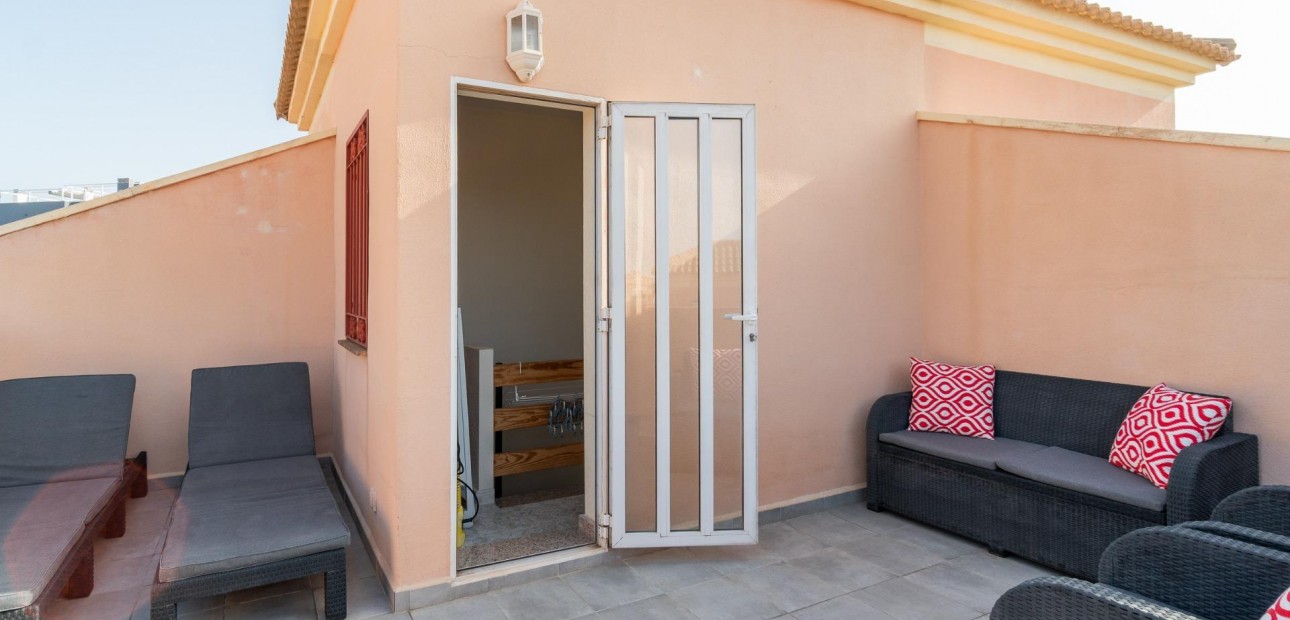 Herverkoop - Terraced house -
Orihuela Costa - La Zenia