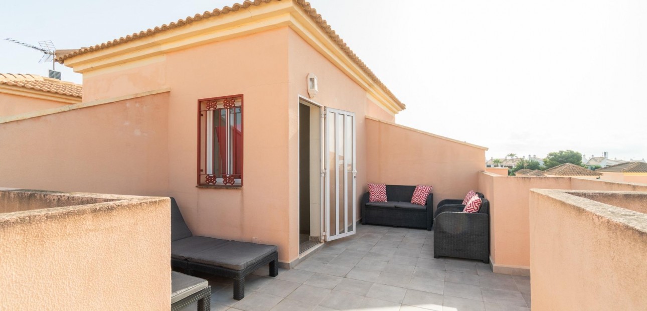 Herverkoop - Terraced house -
Orihuela Costa - La Zenia