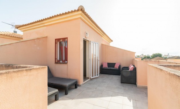 Herverkoop - Terraced house -
Orihuela Costa - La Zenia
