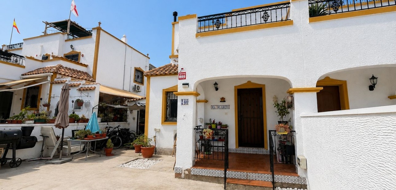 Herverkoop - House -
VISTABELLA GOLF - Entre Naranjos