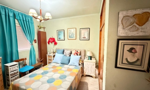 Herverkoop - Appartement / flat -
Torrevieja - Acequion