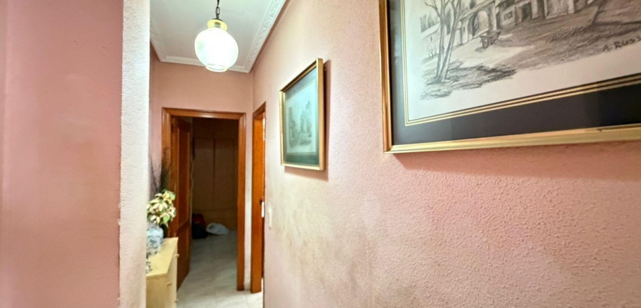 Herverkoop - Appartement / flat -
Torrevieja - Acequion