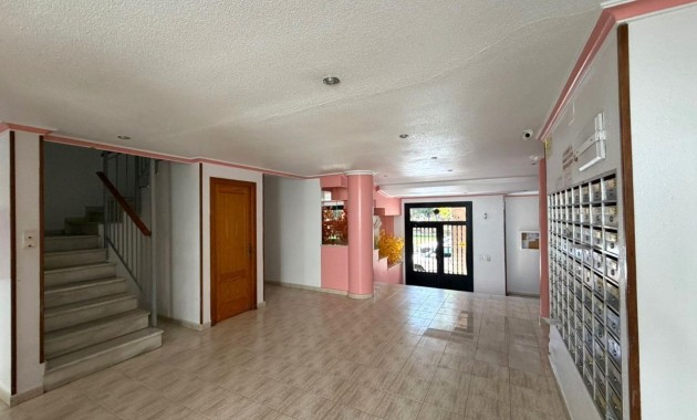 Herverkoop - Appartement / flat -
Torrevieja - Acequion