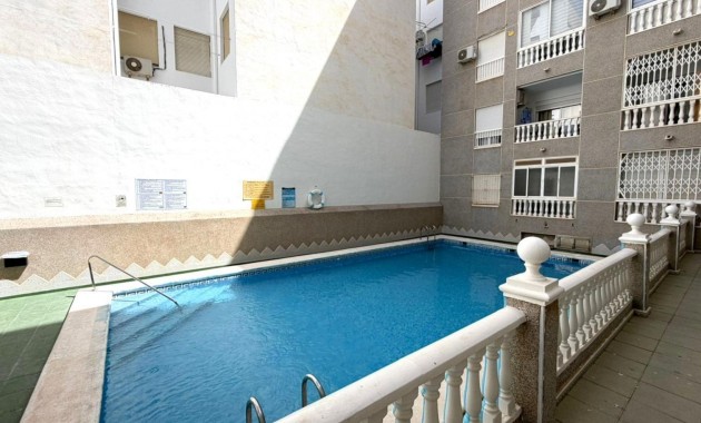 Herverkoop - Appartement / flat -
Torrevieja - Acequion