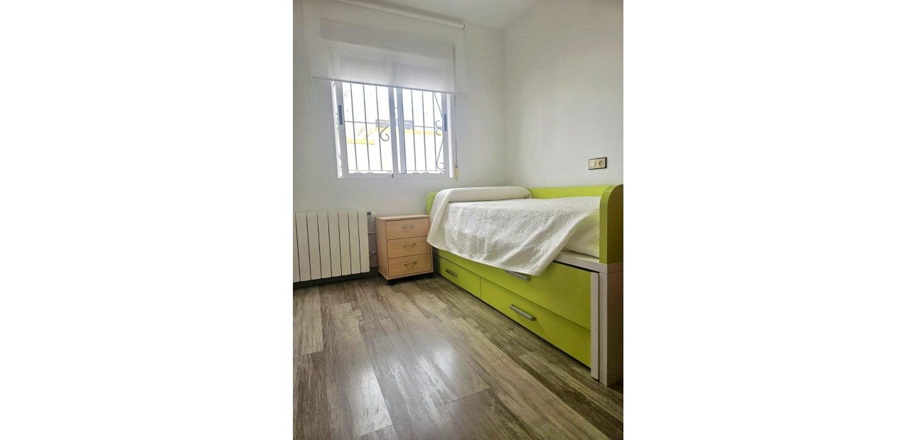 Herverkoop - Villa -
Torrevieja - Los balcones