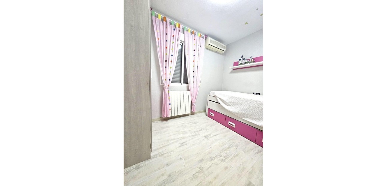 Herverkoop - Villa -
Torrevieja - Los balcones