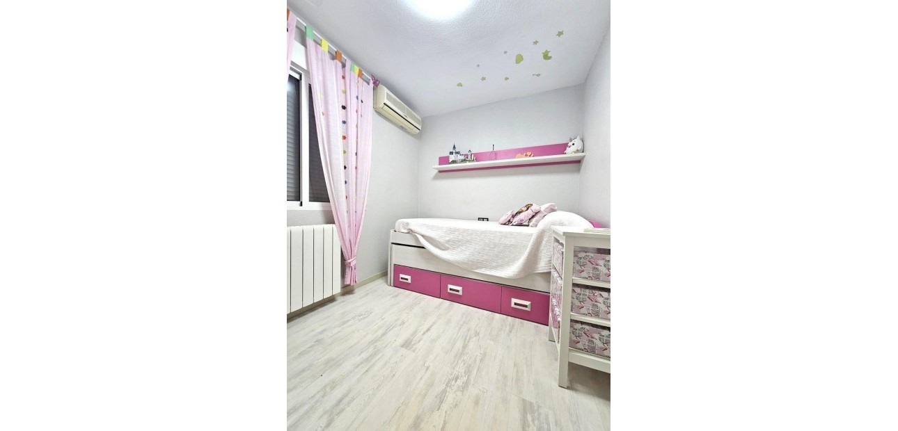 Herverkoop - Villa -
Torrevieja - Los balcones