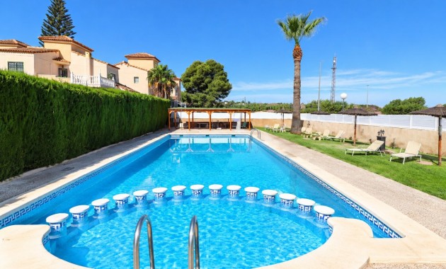 Herverkoop - Quad Villa -
Algorfa - Montebello
