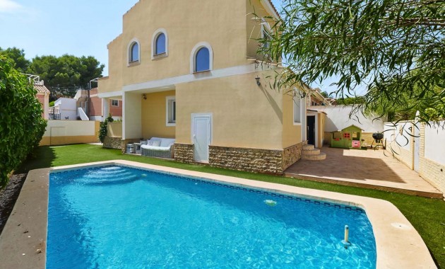 Herverkoop - Detached Villa -
Pinar de Campoverde - Pinar de Campoverde - Village