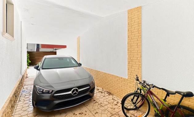 Herverkoop - Detached Villa -
Pinar de Campoverde - Pinar de Campoverde - Village